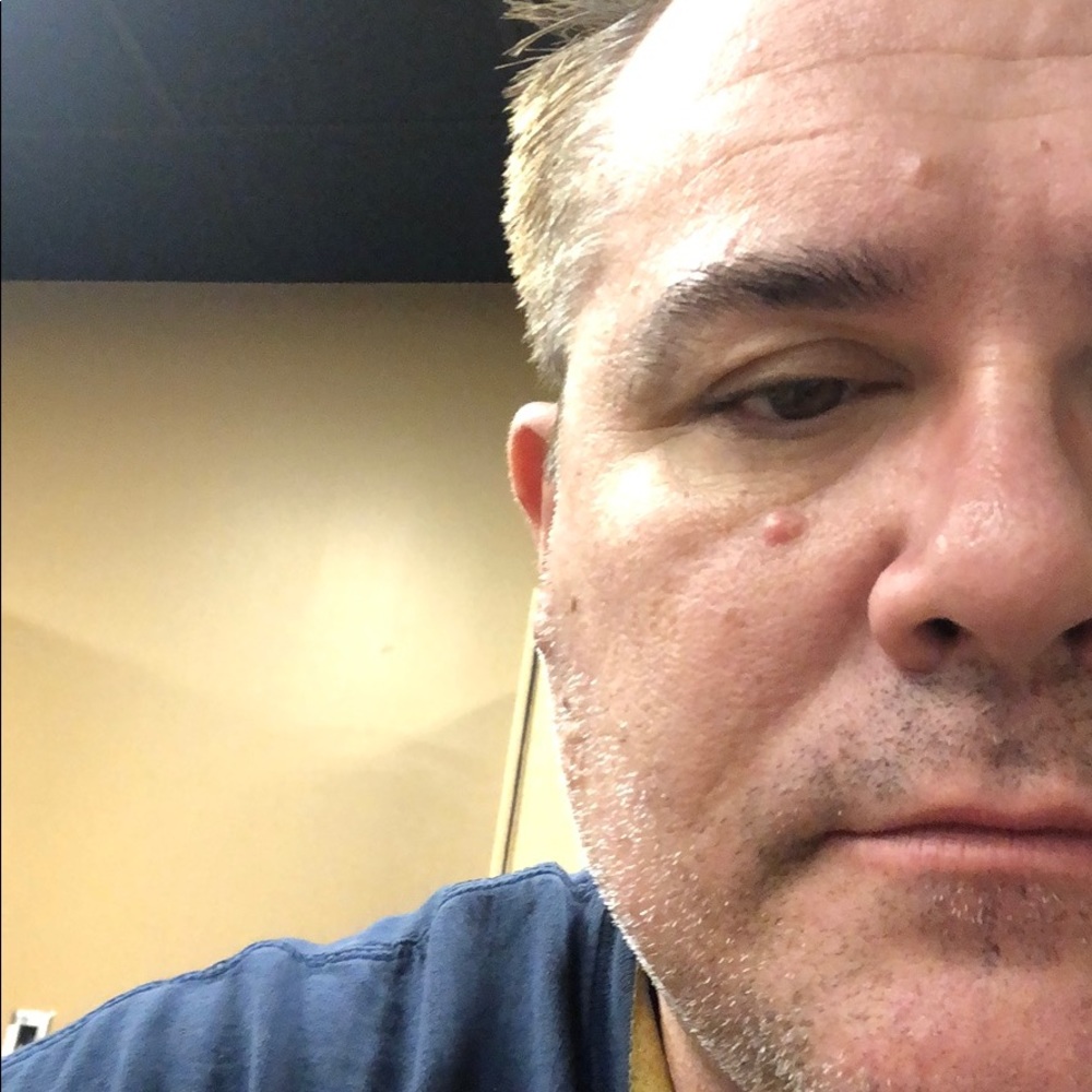 Meet your Posher, Issac